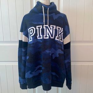 RARE VS PINK CAMO SWEATSHIRT